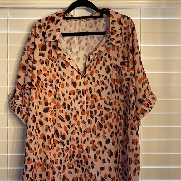 Fun Leopard Top!! - Picture 2 of 2